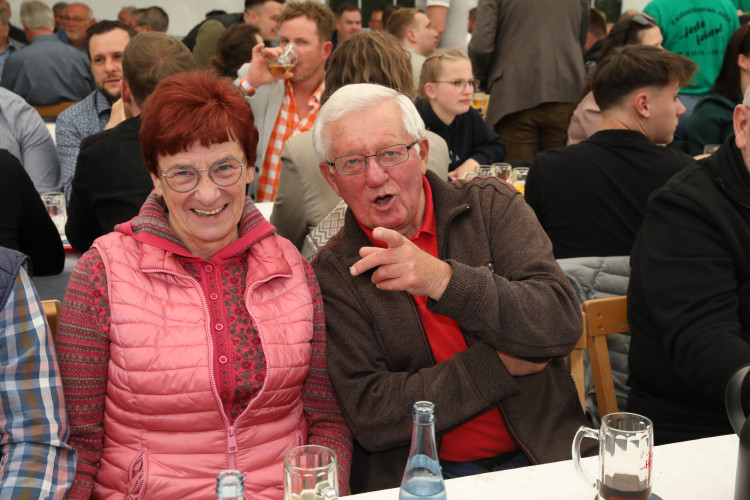 KURT-Fotogalerie zum Schützenfest Kästorf: Marius Wersal heißt Kästorfs neuer König