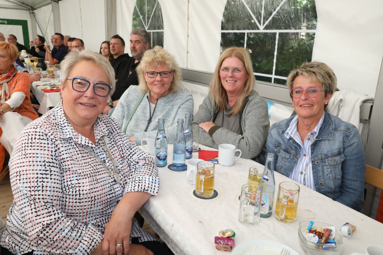 KURT-Fotogalerie zum Schützenfest Kästorf: Marius Wersal heißt Kästorfs neuer König