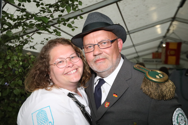 KURT-Fotogalerie zum Schützenfest Kästorf: Marius Wersal heißt Kästorfs neuer König