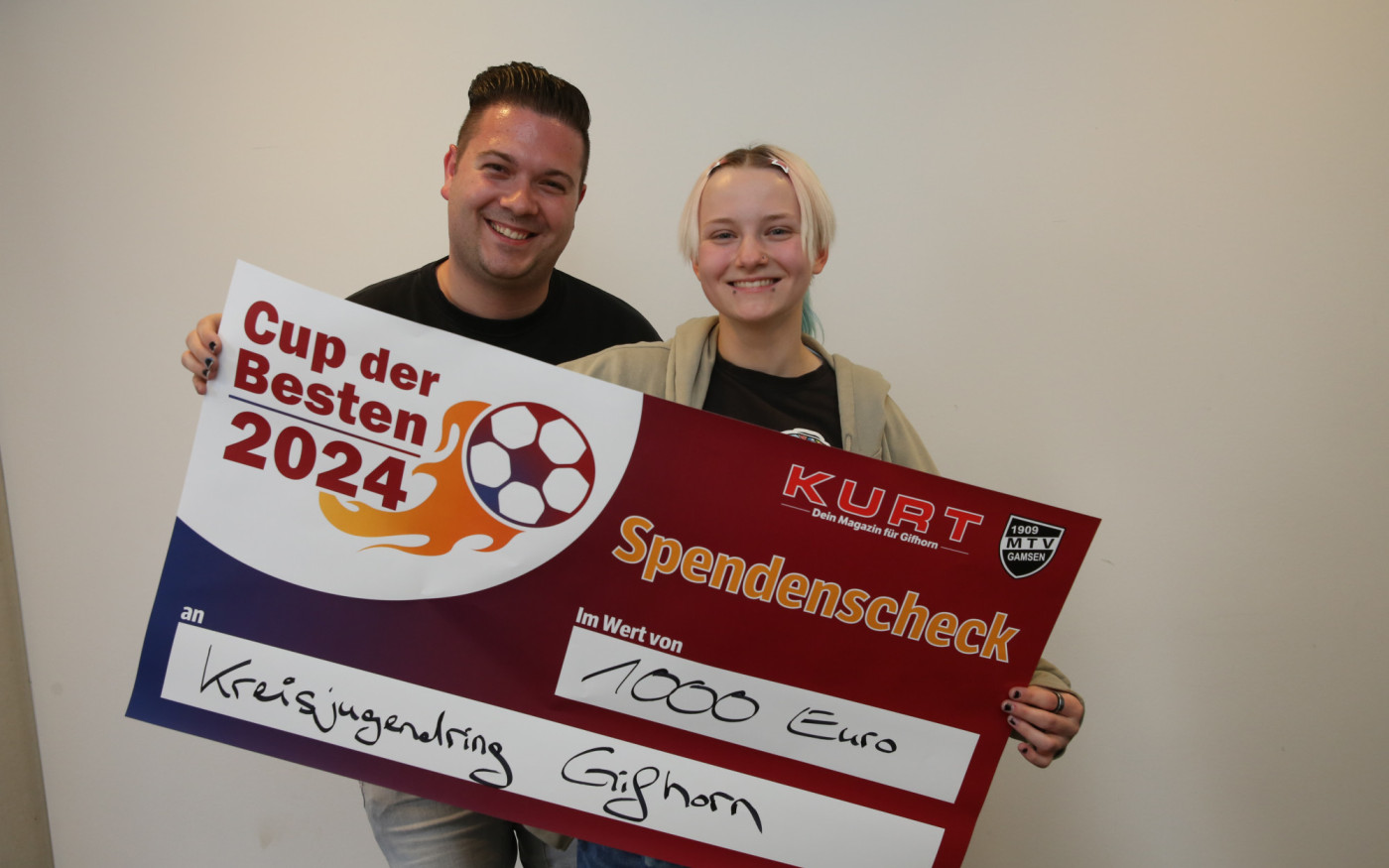 Mit seiner Spende vom Cup der Besten möchte der Gifhorner Kreisjugendring seine Messe im Herbst finanzieren
