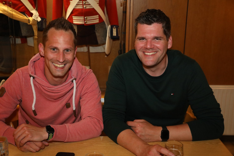 Ohne die starken Helfer geht es einfach nicht: BSK und USK bedanken sich mit Schaschlik-Party