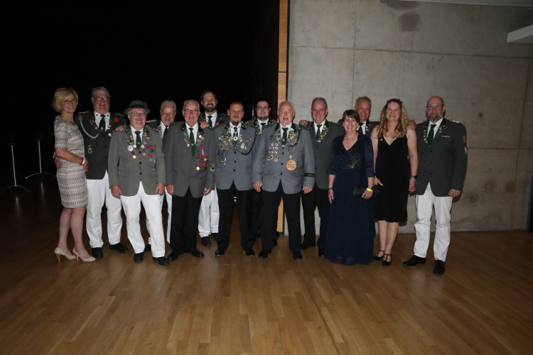 Premiere der Schützenfest-Disko, Ball im BSK-Saal: Wir zeigen Euch die Party-Fotos vom Freitagabend des Gifhorner Schützenfestes