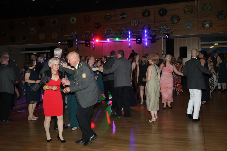 Premiere der Schützenfest-Disko, Ball im BSK-Saal: Wir zeigen Euch die Party-Fotos vom Freitagabend des Gifhorner Schützenfestes