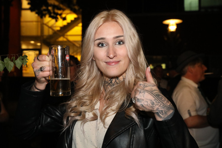 Premiere der Schützenfest-Disko, Ball im BSK-Saal: Wir zeigen Euch die Party-Fotos vom Freitagabend des Gifhorner Schützenfestes