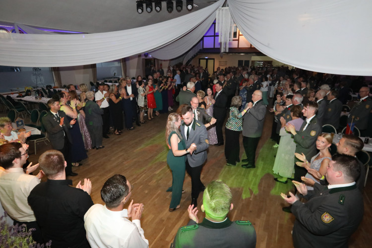 Premiere der Schützenfest-Disko, Ball im BSK-Saal: Wir zeigen Euch die Party-Fotos vom Freitagabend des Gifhorner Schützenfestes