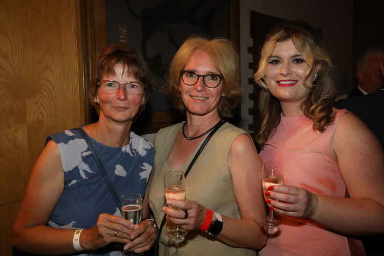 Premiere der Schützenfest-Disko, Ball im BSK-Saal: Wir zeigen Euch die Party-Fotos vom Freitagabend des Gifhorner Schützenfestes