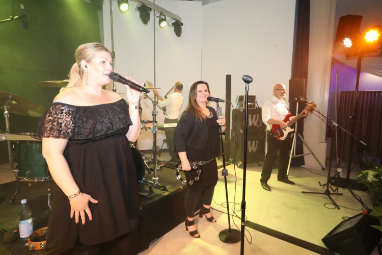 Premiere der Schützenfest-Disko, Ball im BSK-Saal: Wir zeigen Euch die Party-Fotos vom Freitagabend des Gifhorner Schützenfestes