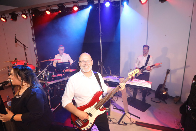 Premiere der Schützenfest-Disko, Ball im BSK-Saal: Wir zeigen Euch die Party-Fotos vom Freitagabend des Gifhorner Schützenfestes