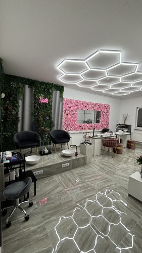 PT Nails & more: Hochwertiges Nageldesign und wohltuende Wellnessmassagen bei Thao Tran in Calberlah