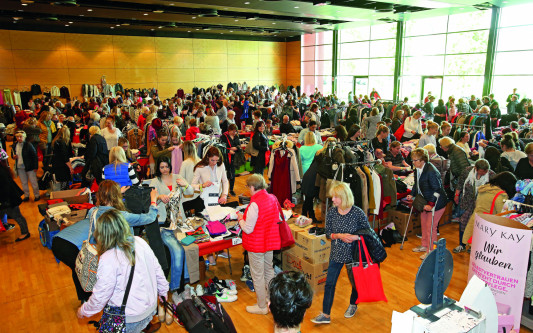 Second-Hand-Shopping in entspannter Atmosphäre: Morgen steigt der Frauenflohmarkt Modewinkel in der Stadthalle Gifhorn