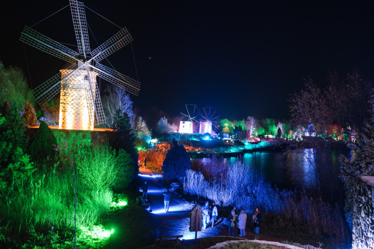 So eindrucksvoll erstrahlt das Mühlenmuseum vom 30. Januar bis 8. März: Jetzt Tickets sichern für die Brawo-Mühlenlichter