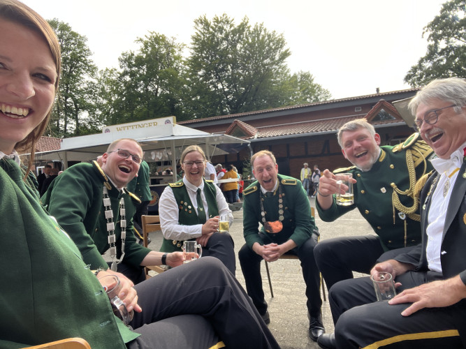 So heilig sind die Traditionen in Hankensbüttel: Uralt-Uniformen, Schafferwahl und Kranzjungfern gehören einfach dazu