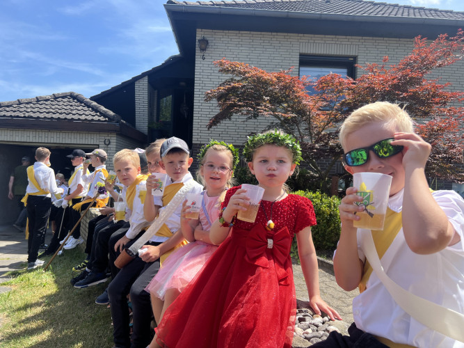 So heilig sind die Traditionen in Hankensbüttel: Uralt-Uniformen, Schafferwahl und Kranzjungfern gehören einfach dazu