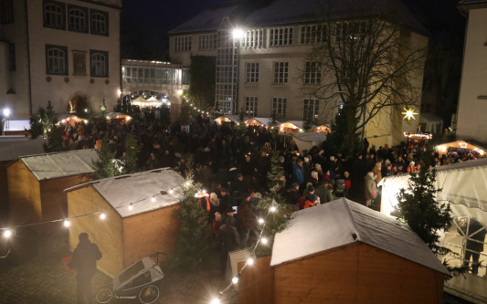 So schön darf das Gifhorner Schloss strahlen: Am 29. und 30. November steigt der beliebte Schlossmarkt