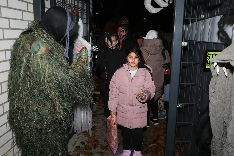Spinnenweben, Zombies und Hexenkunst: KURT zeigt Euch, wo sich an Halloween im Landkreis Gifhorn gegruselt wurde