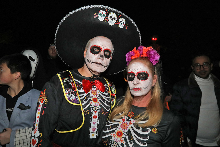 Spinnenweben, Zombies und Hexenkunst: KURT zeigt Euch, wo sich an Halloween im Landkreis Gifhorn gegruselt wurde