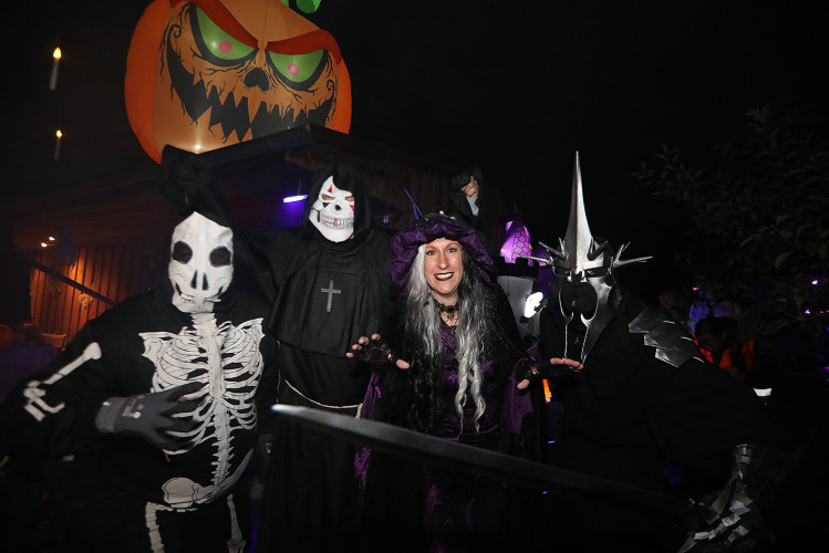 Spinnenweben, Zombies und Hexenkunst: KURT zeigt Euch, wo sich an Halloween im Landkreis Gifhorn gegruselt wurde