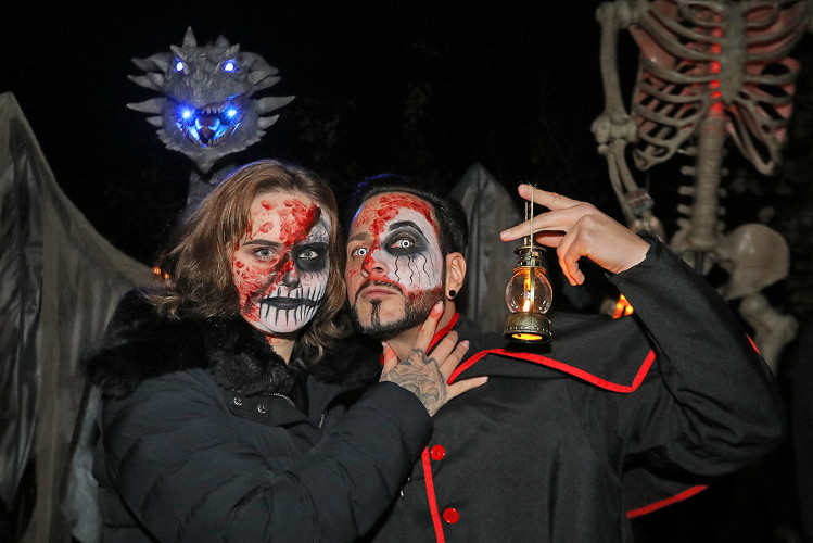 Spinnenweben, Zombies und Hexenkunst: KURT zeigt Euch, wo sich an Halloween im Landkreis Gifhorn gegruselt wurde