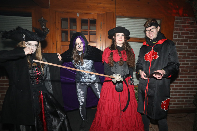 Spinnenweben, Zombies und Hexenkunst: KURT zeigt Euch, wo sich an Halloween im Landkreis Gifhorn gegruselt wurde