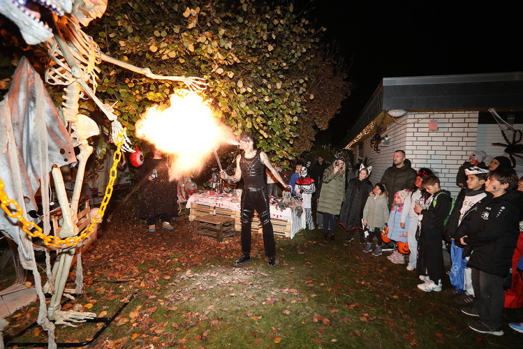 Spinnenweben, Zombies und Hexenkunst: KURT zeigt Euch, wo sich an Halloween im Landkreis Gifhorn gegruselt wurde
