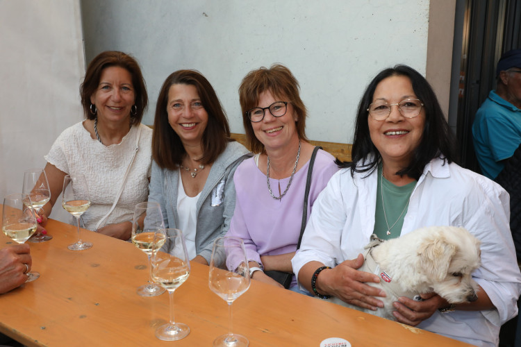 Volle Gläser, beste Stimmung: KURT zeigt die schönsten Fotos vom Gifhorner Weinfest