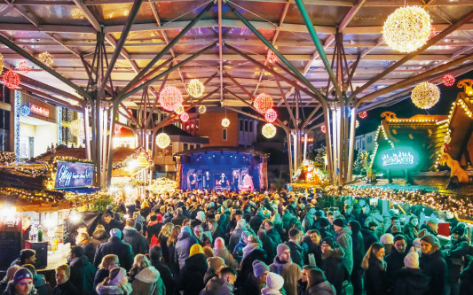 Weihnachtsmarkt ab 24. November: So erstrahlt die Wolfsburger Porschestraße im Lichterglanz