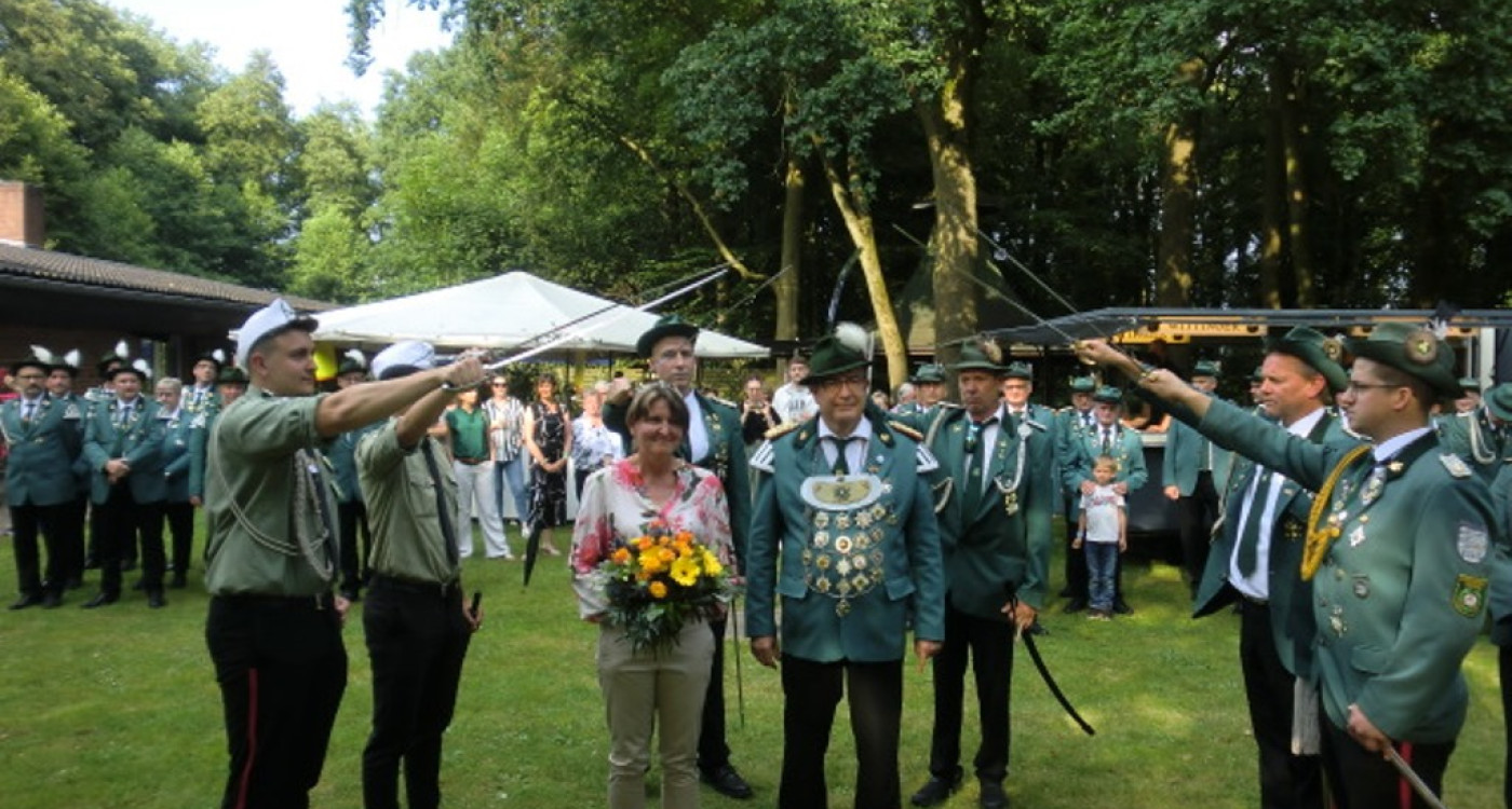 Wer wird Nachfolger von König Bernhard Plaster? Ab 25. Juli ist Schützenfest in Radenbeck