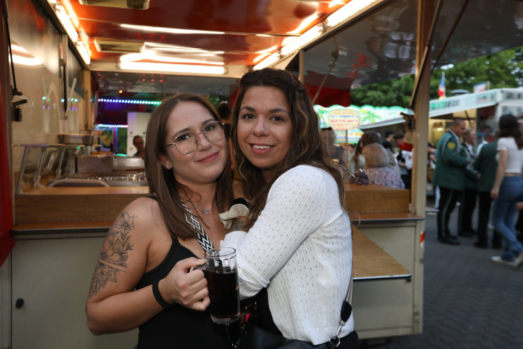 Zieht Euch unbedingt diese KURT-Fotogalerie rein: Frank Nehrig regiert die Wesendorfer Schützen