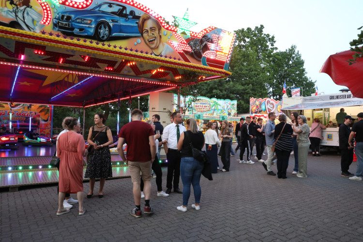 Zieht Euch unbedingt diese KURT-Fotogalerie rein: Frank Nehrig regiert die Wesendorfer Schützen